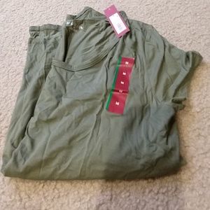🔥$5 flash sale🔥NWT olive tee
